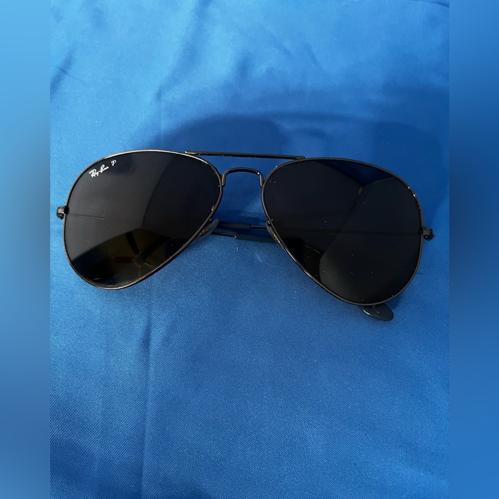 Ray-Ban Black Aviator Sunglasses